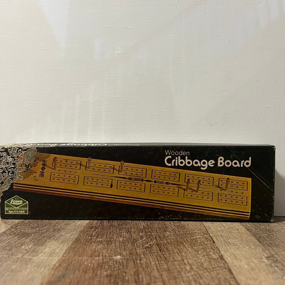 Vintage ES Lowe Milton Bradley Wooden Cribbage Board 3 Track 6 Metal Pegs Box